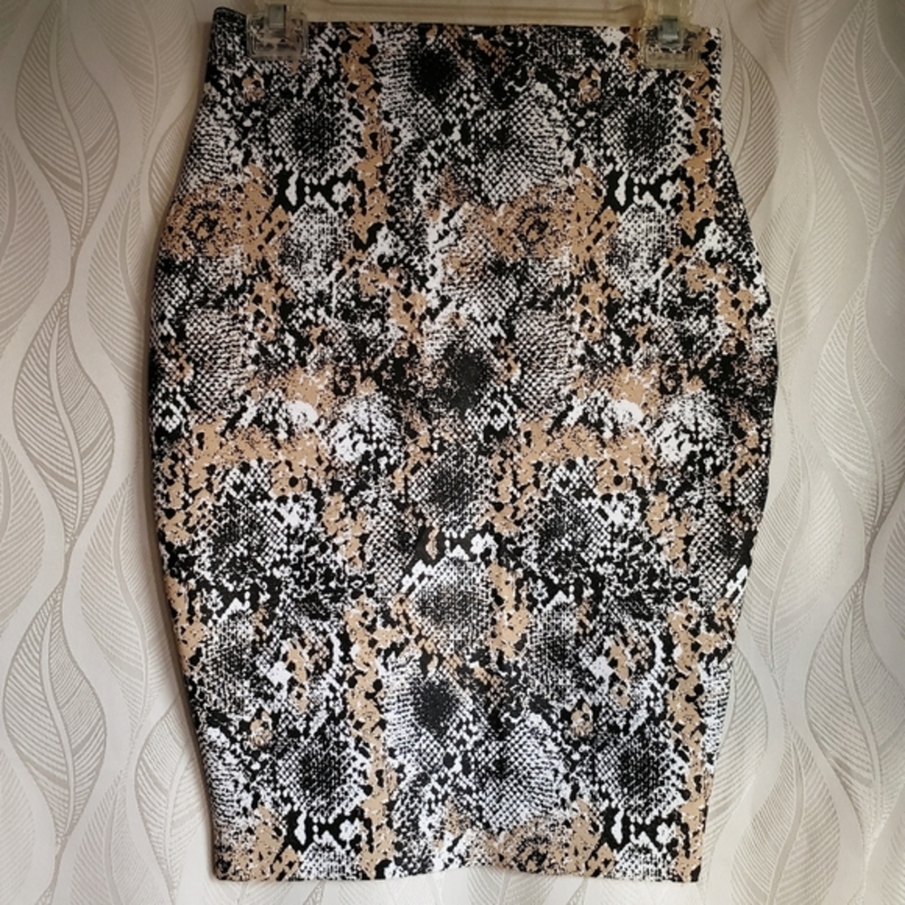 NWT Shinestar Neutral Reptile Print Thick Bodycon Pencil Skirt